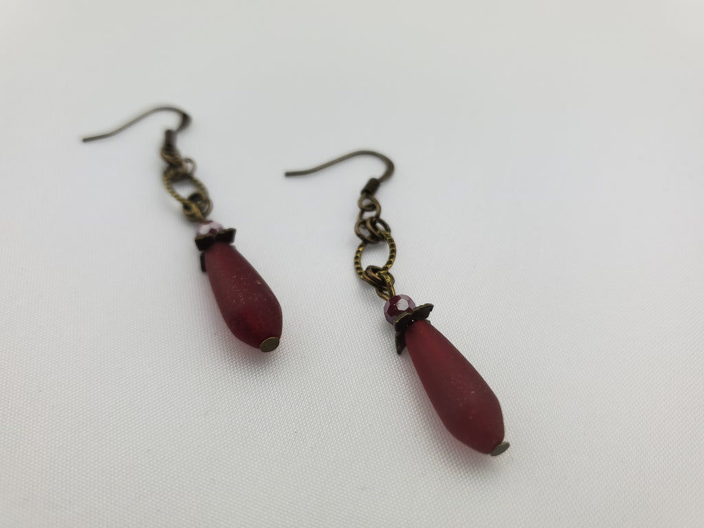 Eilandje Earrings in Crimson + Brass