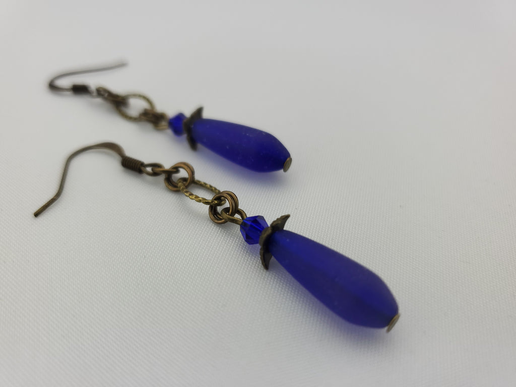Eilandje Earrings in Royalty + Brass