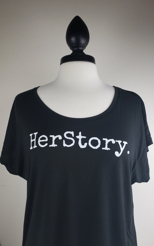 HerStory. Tee in Black + White Lettering